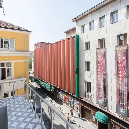 Sunny And Modern 1bdr In The Center Апартаменты