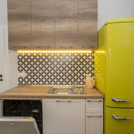 Sunny And Modern 1bdr In The Center * Sofia